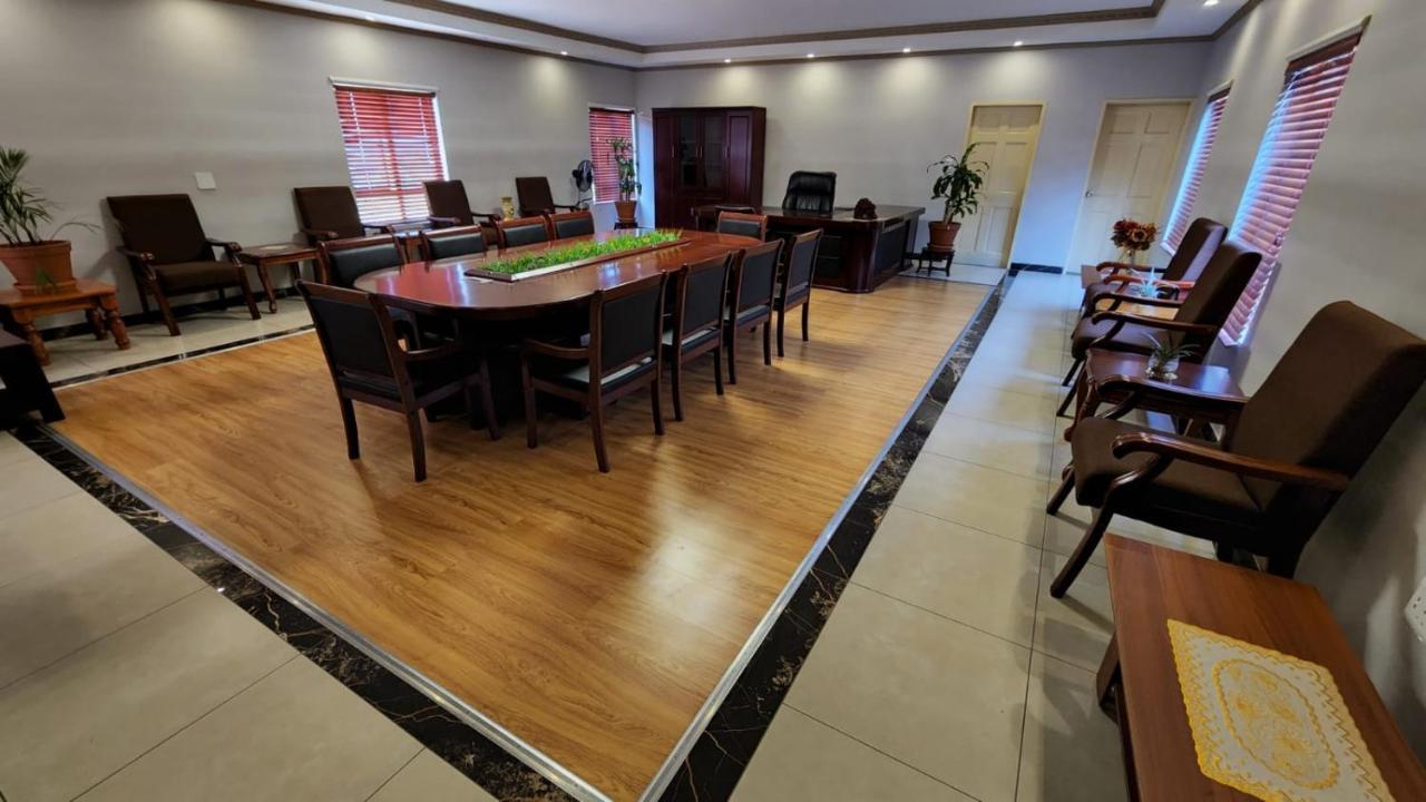 Lilypark Lodge Rustenburg Exterior foto