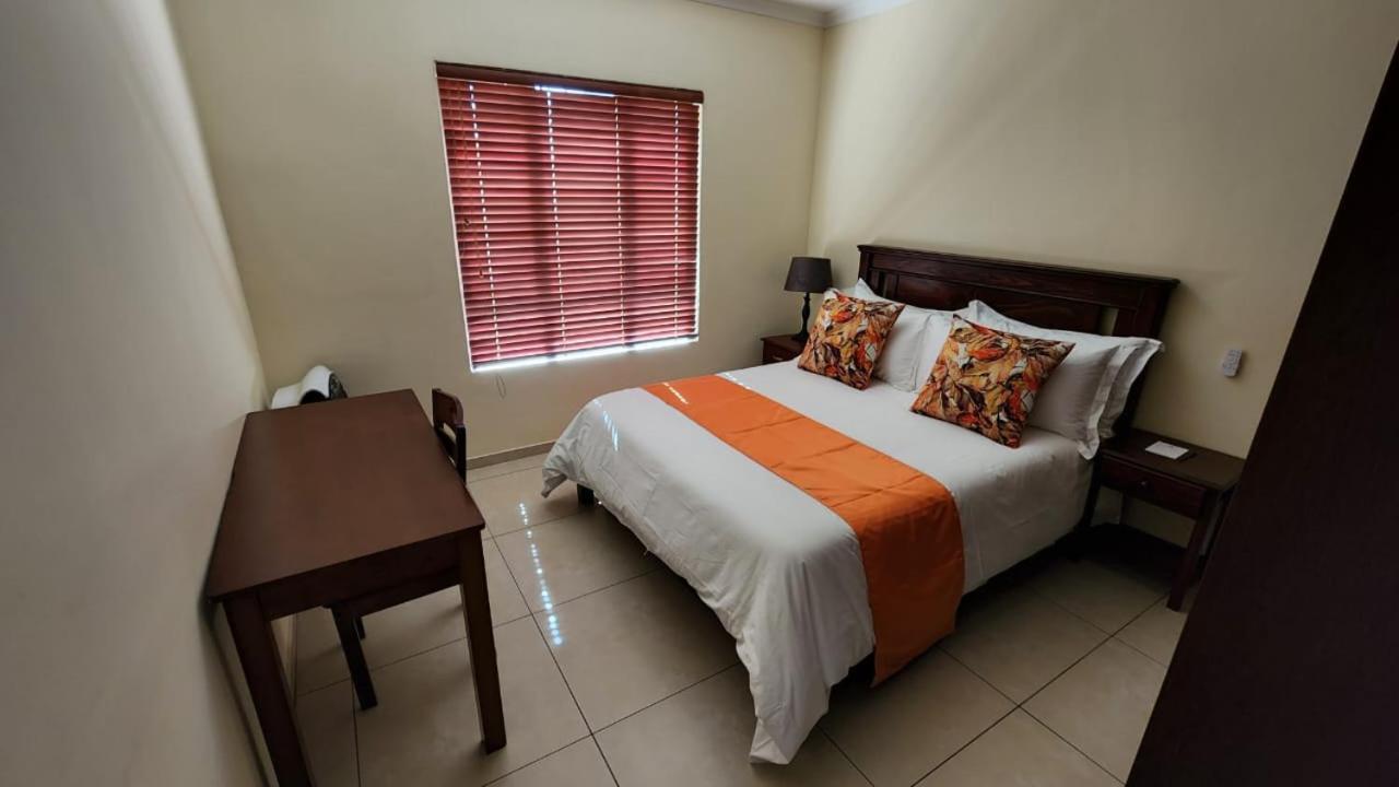 Lilypark Lodge Rustenburg Exterior foto